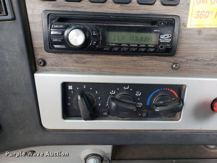 image for item HO9399 2011 Freightliner Coronado  semi truck