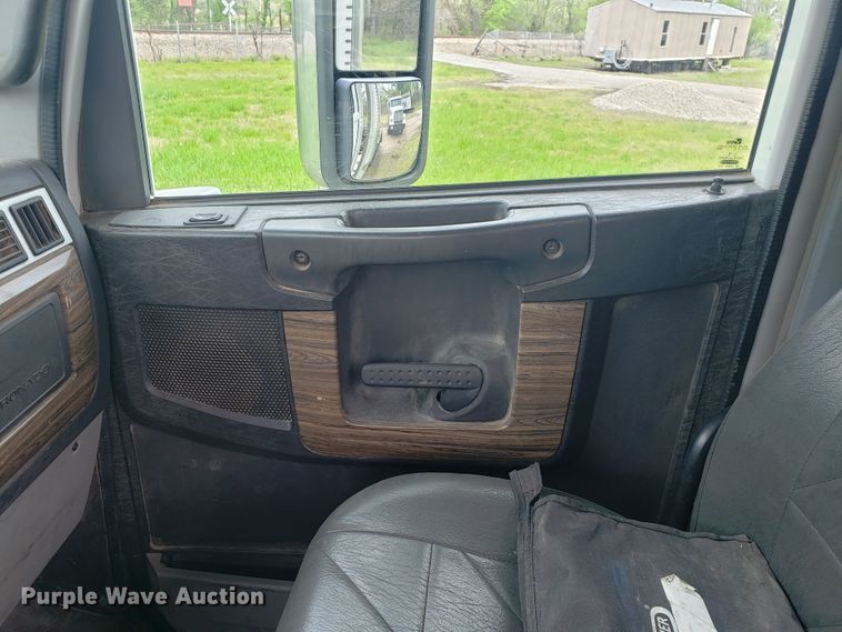 image for item HO9399 2011 Freightliner Coronado  semi truck