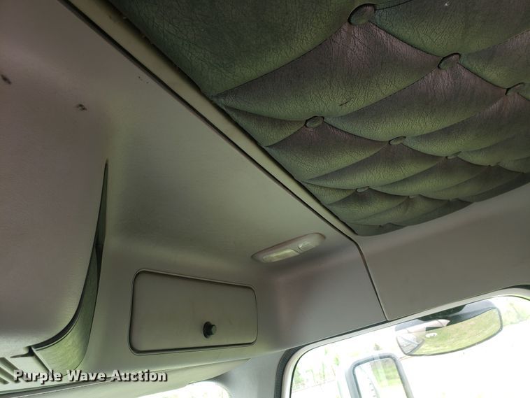 image for item HO9399 2011 Freightliner Coronado  semi truck