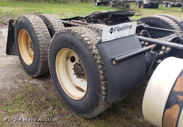 image for item HO9399 2011 Freightliner Coronado  semi truck