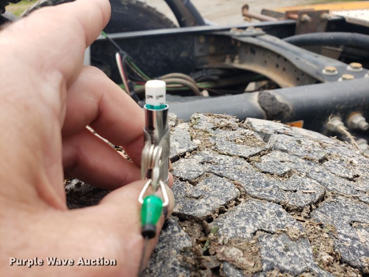 image for item HO9399 2011 Freightliner Coronado  semi truck