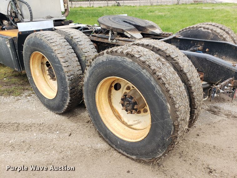 image for item HO9399 2011 Freightliner Coronado  semi truck