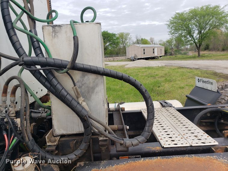 image for item HO9399 2011 Freightliner Coronado  semi truck