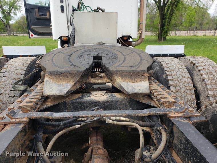 image for item HO9399 2011 Freightliner Coronado  semi truck