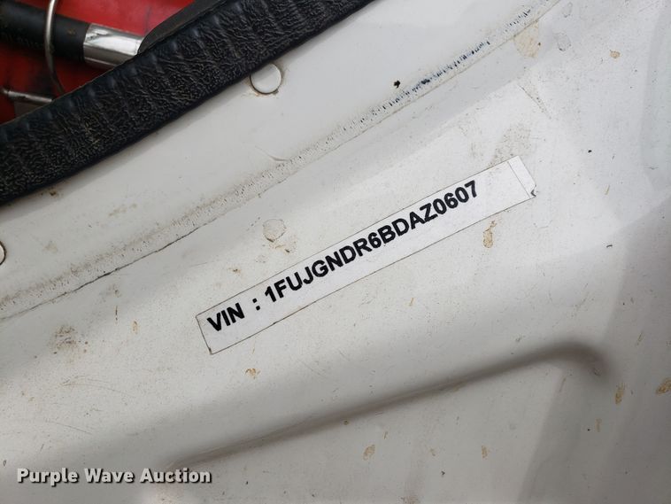 image for item HO9399 2011 Freightliner Coronado  semi truck