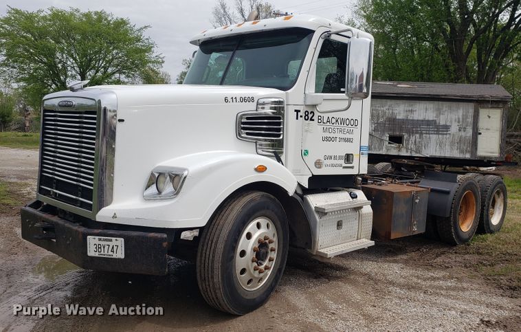 image for item HO9400 2011 Freightliner Coronado  semi truck