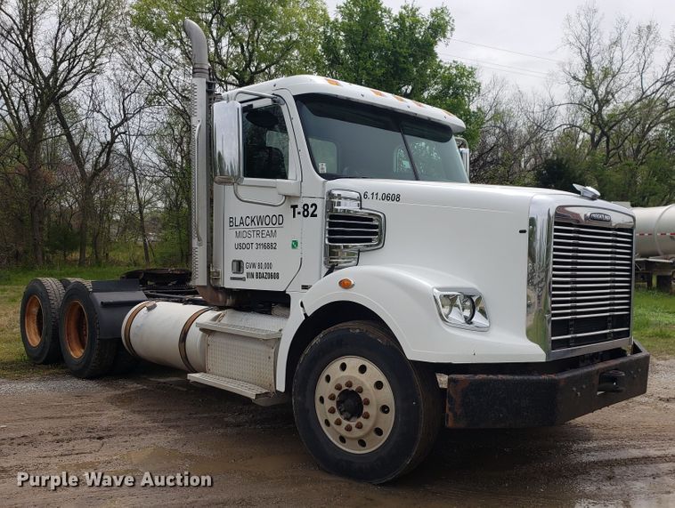 image for item HO9400 2011 Freightliner Coronado  semi truck