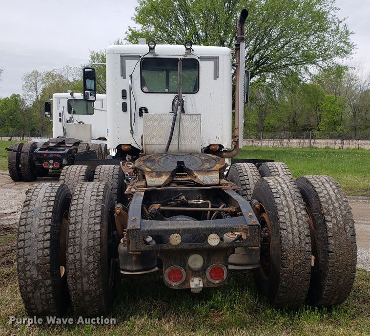 image for item HO9400 2011 Freightliner Coronado  semi truck