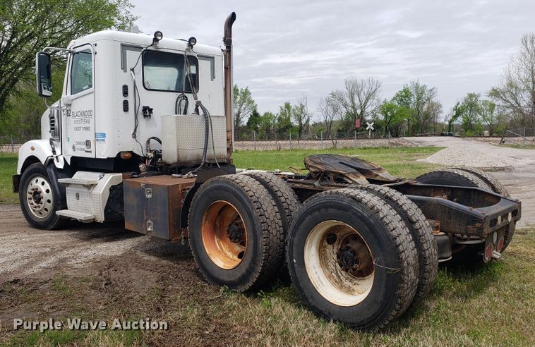 image for item HO9400 2011 Freightliner Coronado  semi truck