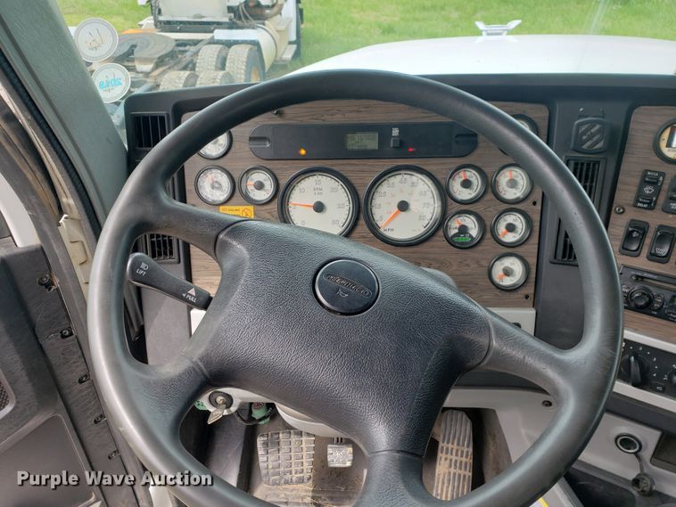 image for item HO9400 2011 Freightliner Coronado  semi truck