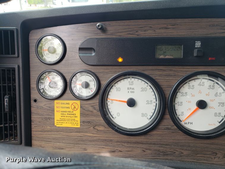 image for item HO9400 2011 Freightliner Coronado  semi truck