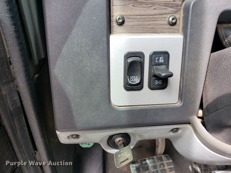 image for item HO9400 2011 Freightliner Coronado  semi truck