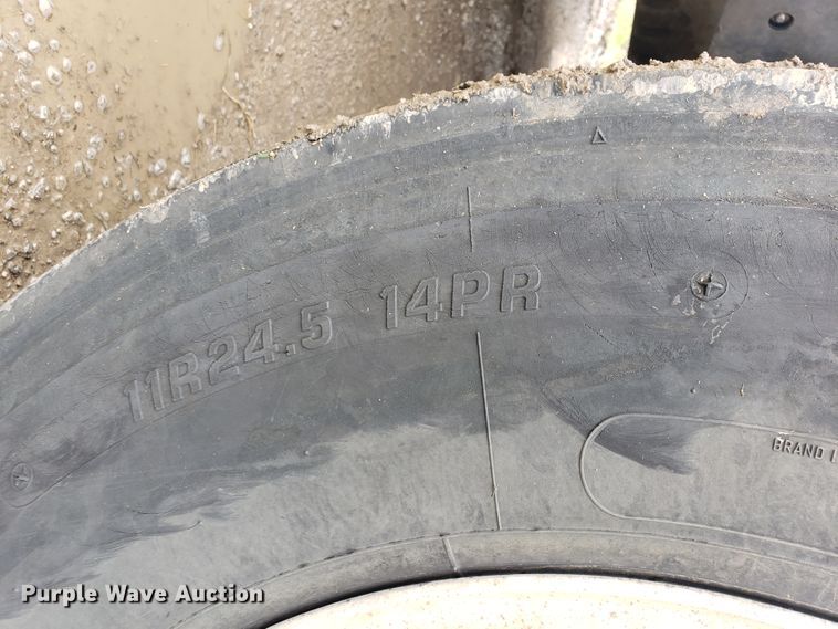 image for item HO9400 2011 Freightliner Coronado  semi truck