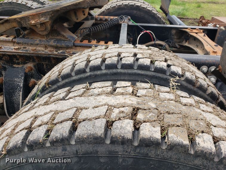 image for item HO9400 2011 Freightliner Coronado  semi truck