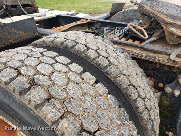 image for item HO9400 2011 Freightliner Coronado  semi truck