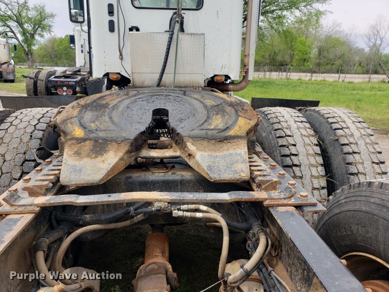 image for item HO9400 2011 Freightliner Coronado  semi truck