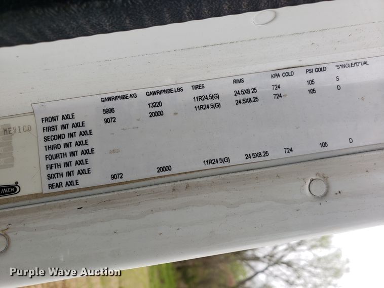 image for item HO9400 2011 Freightliner Coronado  semi truck