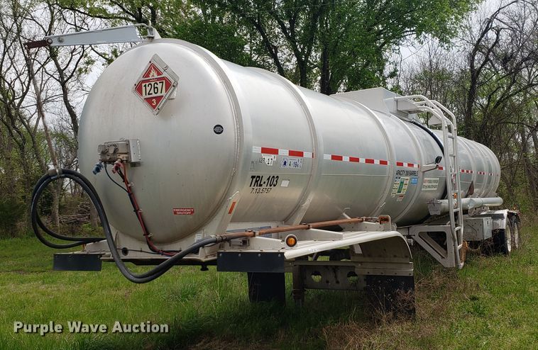 image for item HO9401 2013 Heil  tank trailer