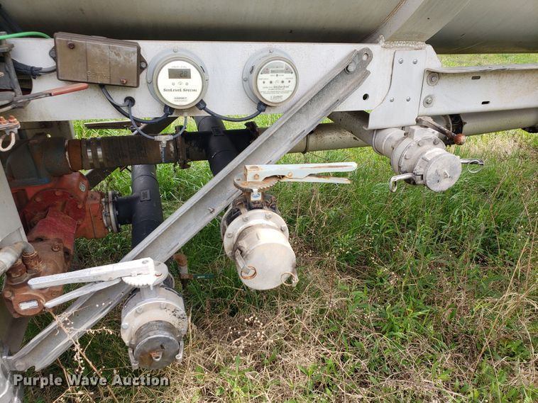 image for item HO9401 2013 Heil  tank trailer