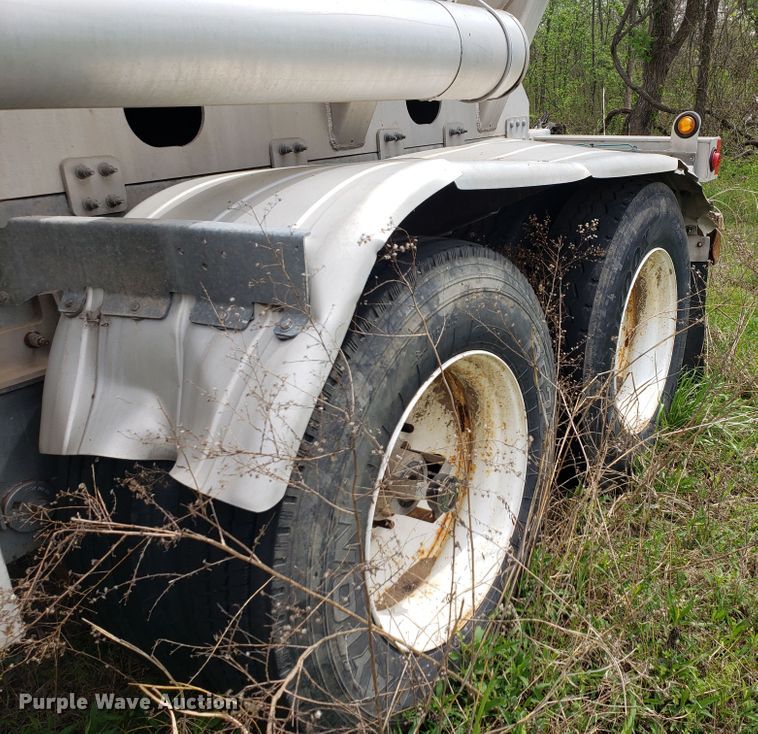 image for item HO9401 2013 Heil  tank trailer