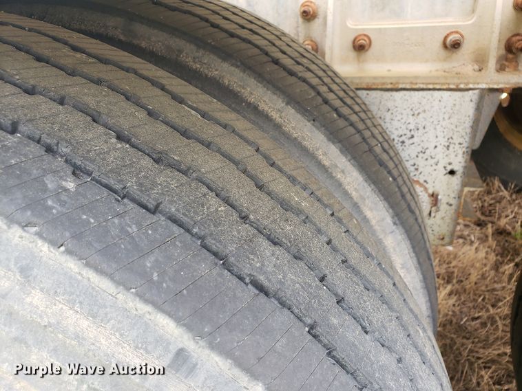 image for item HO9401 2013 Heil  tank trailer