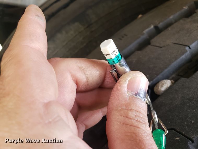 image for item HO9401 2013 Heil  tank trailer