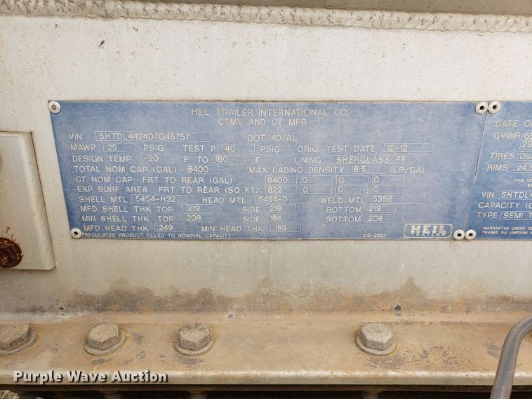 image for item HO9401 2013 Heil  tank trailer