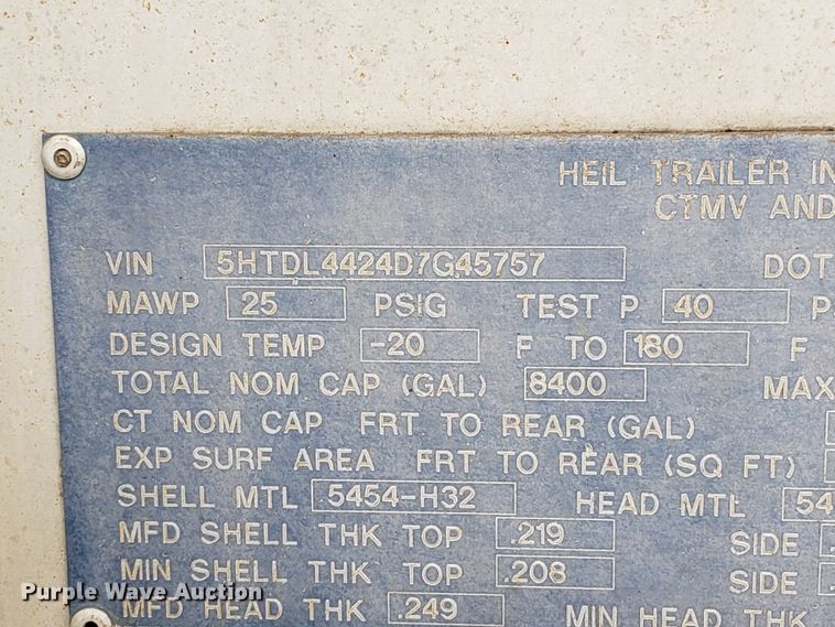 image for item HO9401 2013 Heil  tank trailer