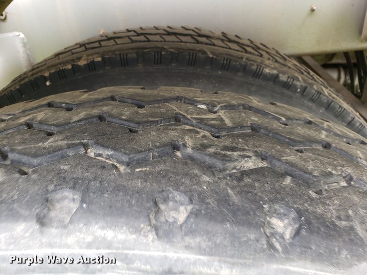 image for item HO9402 2011 Heil  tank trailer