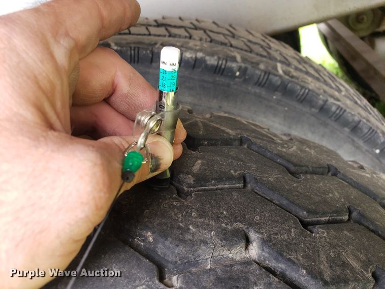 image for item HO9402 2011 Heil  tank trailer