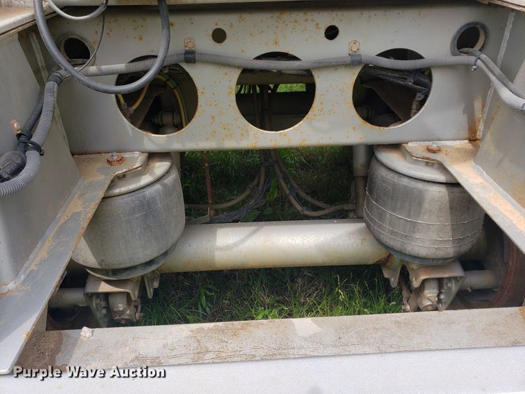 image for item HO9402 2011 Heil  tank trailer