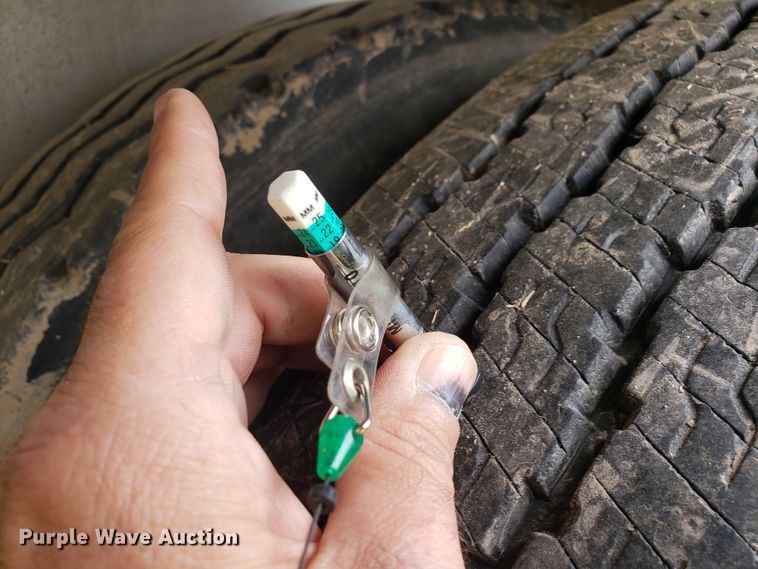 image for item HO9402 2011 Heil  tank trailer