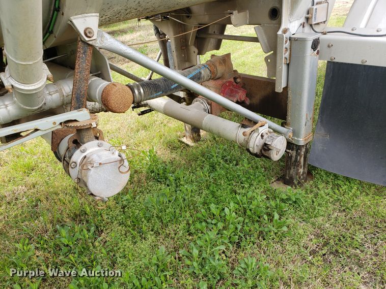 image for item HO9402 2011 Heil  tank trailer