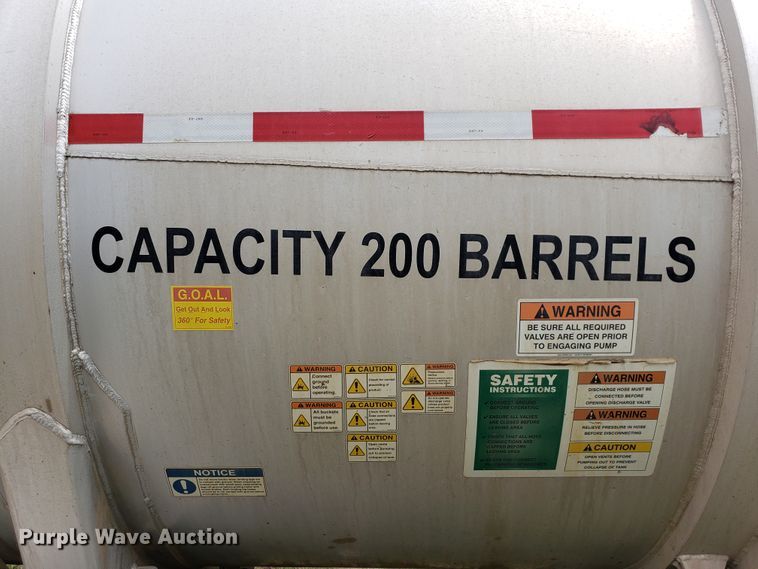 image for item HO9402 2011 Heil  tank trailer