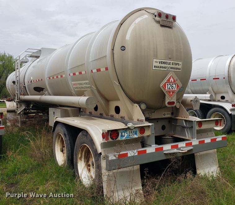 image for item HO9403 2011 Heil  tank trailer