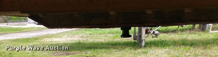 image for item HO9403 2011 Heil  tank trailer