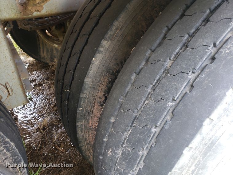 image for item HO9403 2011 Heil  tank trailer