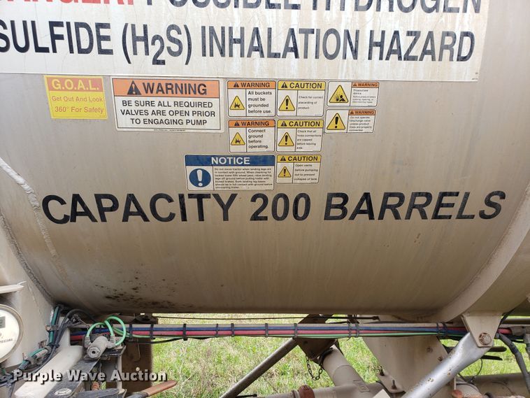 image for item HO9403 2011 Heil  tank trailer