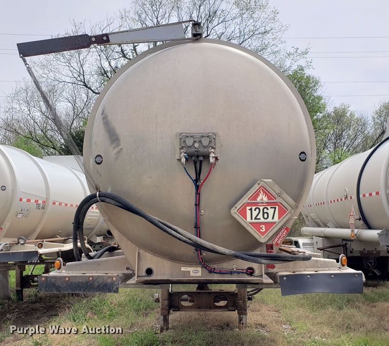 image for item HO9404 2012 Heil  tank trailer