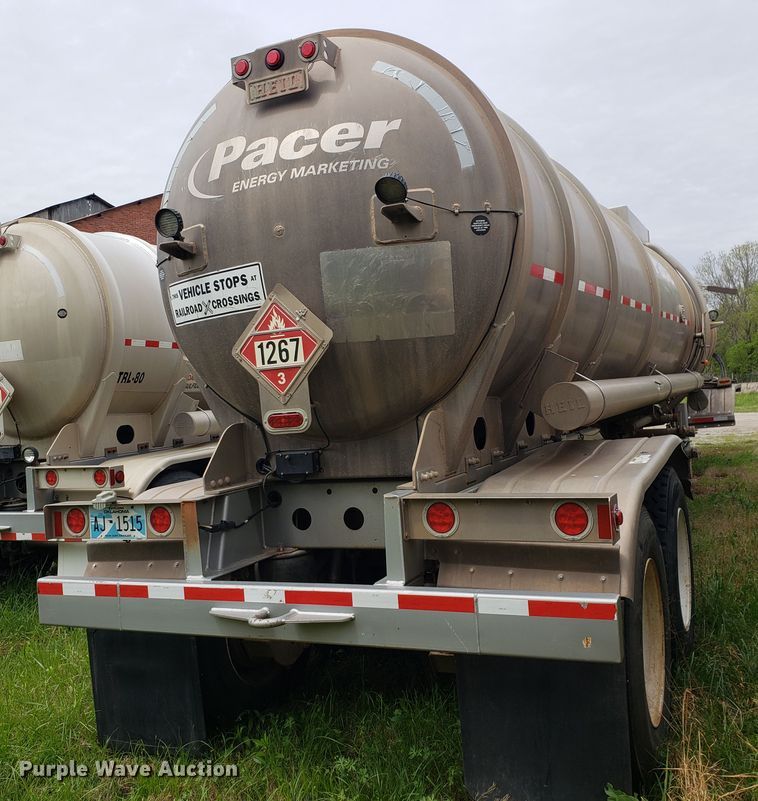 image for item HO9404 2012 Heil  tank trailer