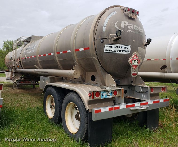 image for item HO9404 2012 Heil  tank trailer