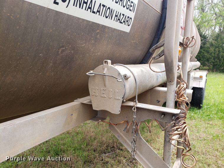 image for item HO9404 2012 Heil  tank trailer