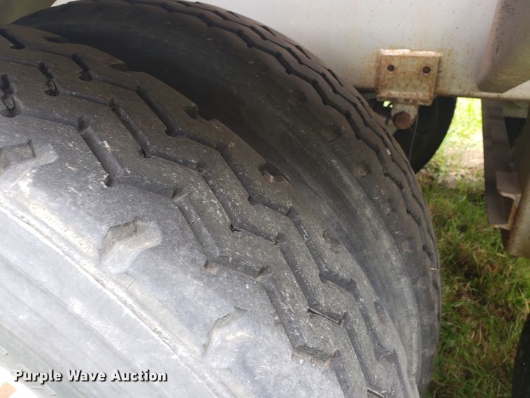 image for item HO9404 2012 Heil  tank trailer