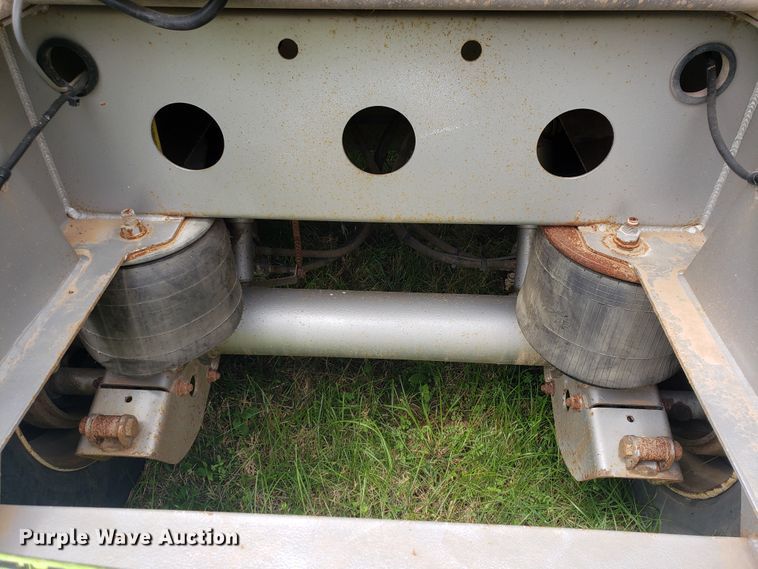 image for item HO9404 2012 Heil  tank trailer