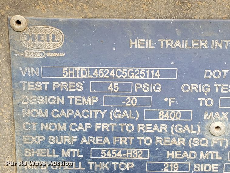 image for item HO9404 2012 Heil  tank trailer