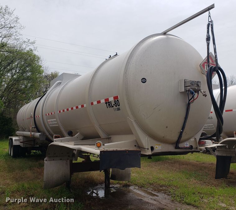 image for item HO9405 2011 Heil  tank trailer
