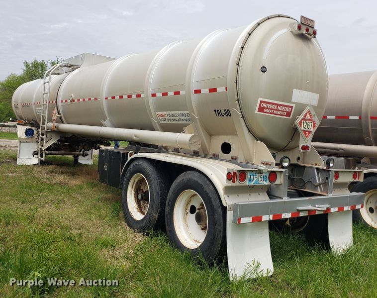 image for item HO9405 2011 Heil  tank trailer