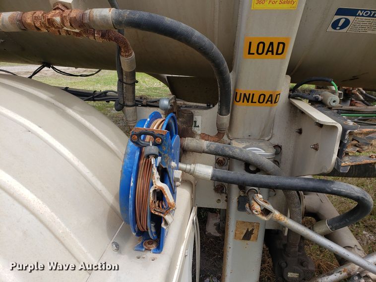 image for item HO9405 2011 Heil  tank trailer