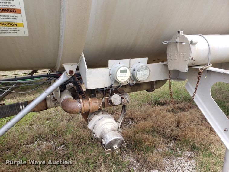 image for item HO9405 2011 Heil  tank trailer