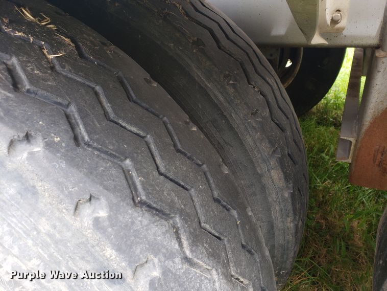 image for item HO9405 2011 Heil  tank trailer